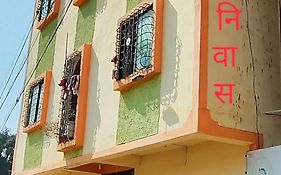 Radhesham Bhakt Niwas